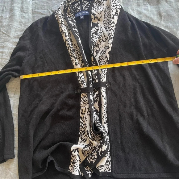 Jones New York Signature Cardigan Size XL Black with White Shawl Collar - Picture 7 of 8